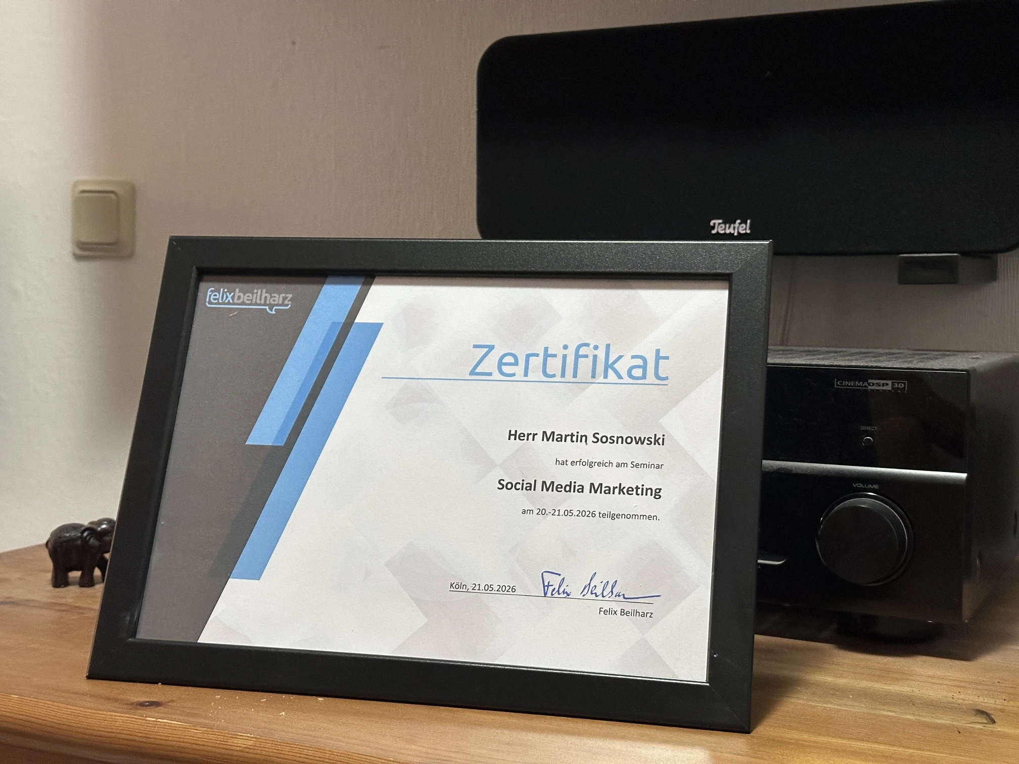 Zu sehen ist das Zertifikat des Social-Media-Seminars